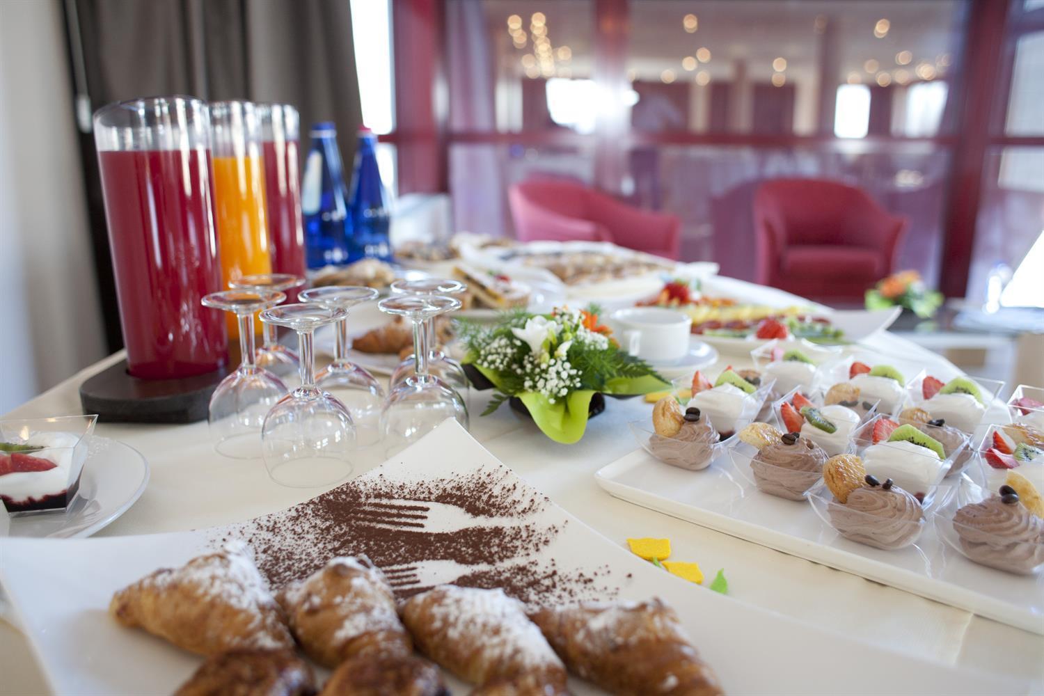 Tulip Inn Turin South Монкальєрі Екстер'єр фото