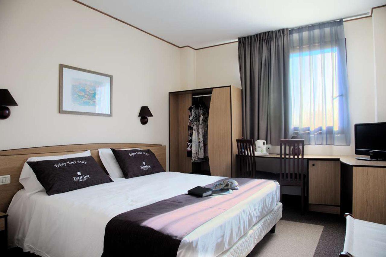Tulip Inn Turin South Монкальєрі Екстер'єр фото